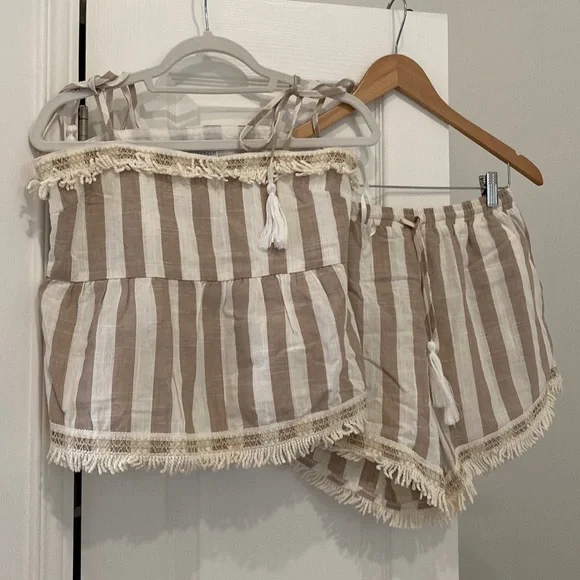 Neutral Stripe Set - Picture 2 of 5